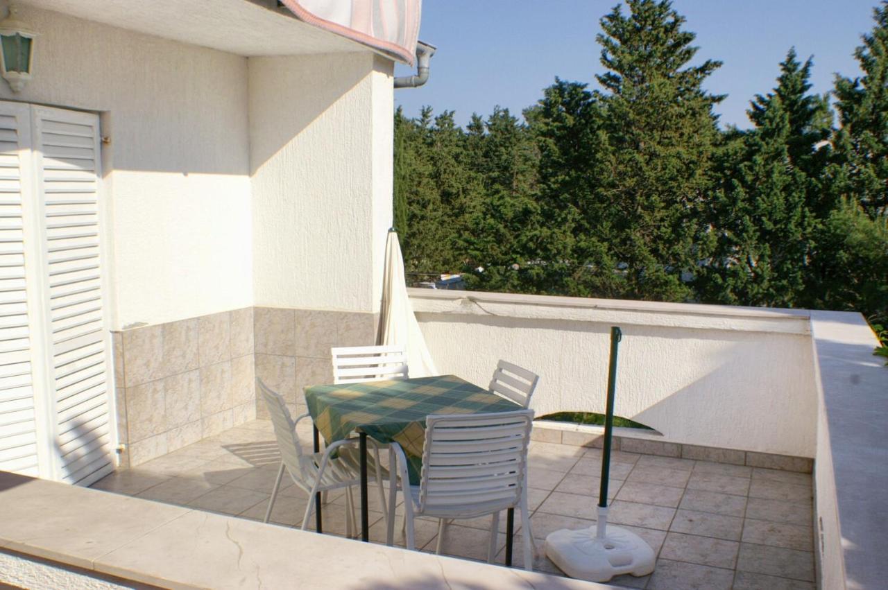 Apartments By The Sea Novalja, Pag - 4052 Bagian luar foto