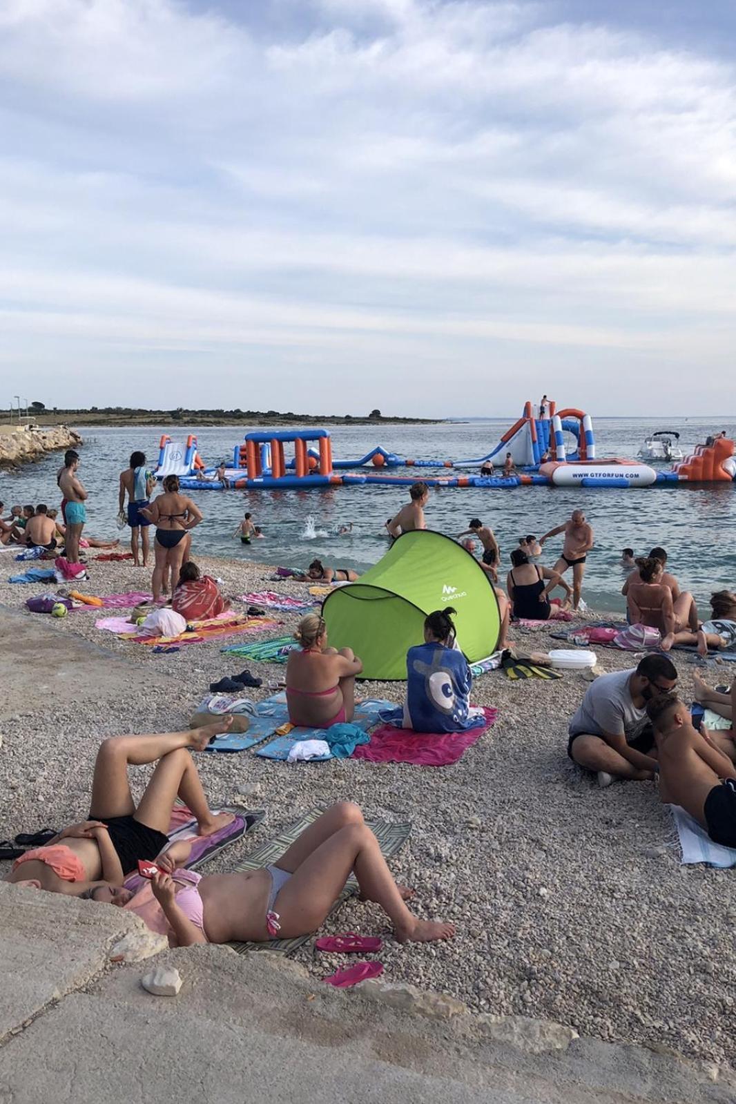 Apartments By The Sea Novalja, Pag - 4052 Bagian luar foto